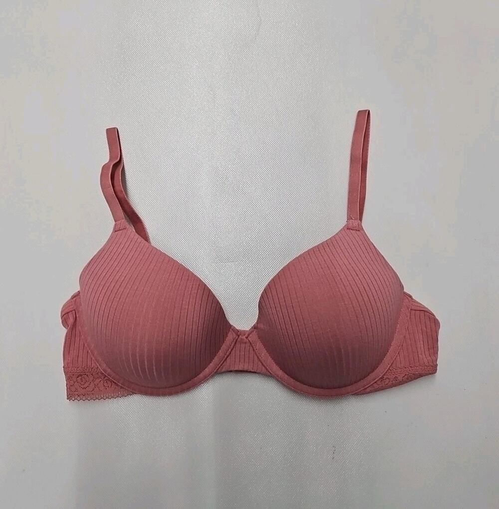 Jessica Simpson Woman's Bra Size 34B Color Pink